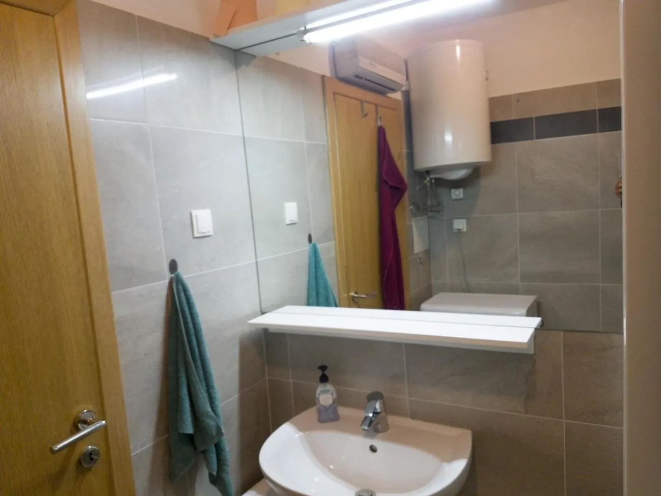 Apartments By The Sea Omisalj, Krk - 21946 Croatia